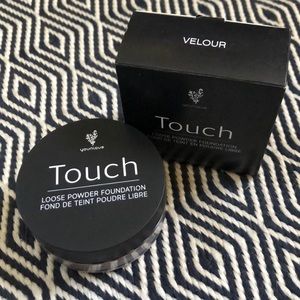 Younique Touch loose powder foundation